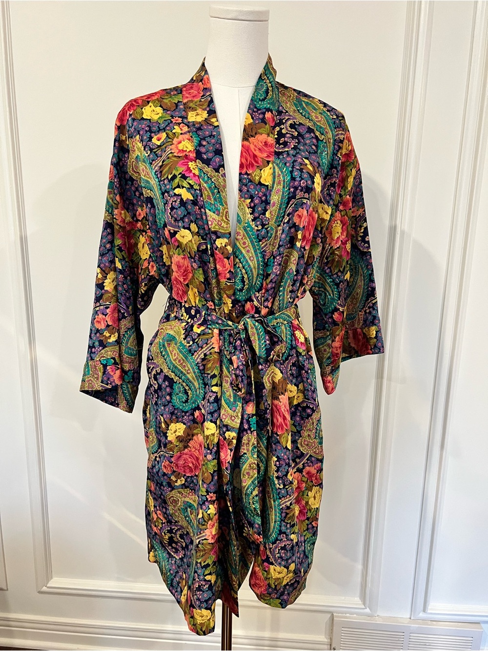 Vintage‎ 90s Navy Paisley Rose Floral Satin Kimono Robe Boho Whimsigoth Sz M